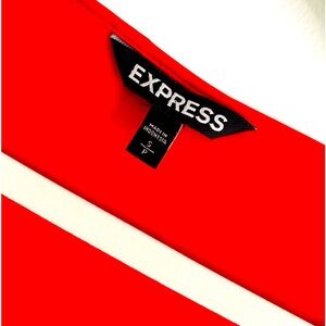 Express, Small, Red color
